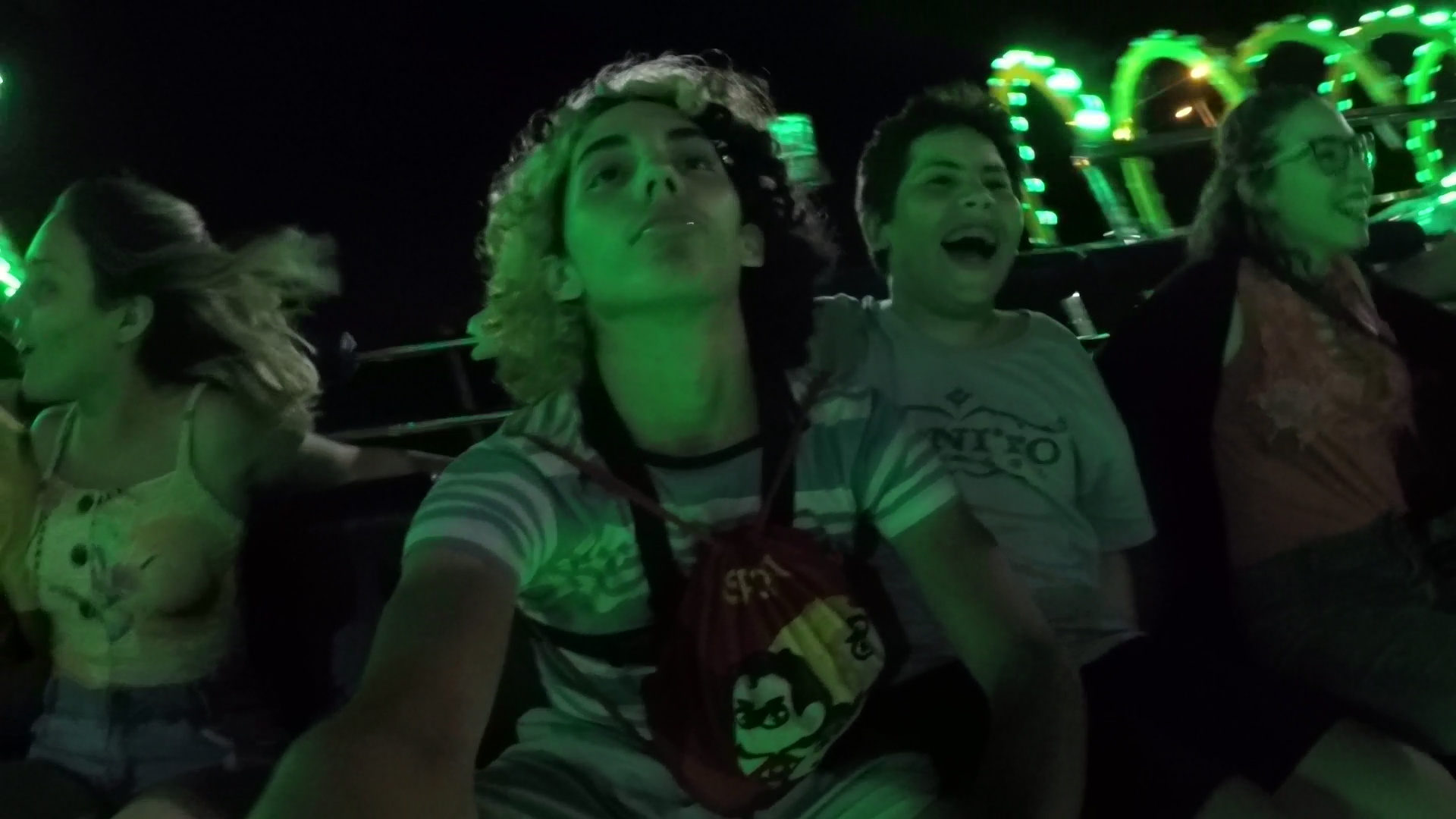 http://videos.introcdc.com/Canal/Vlogs/CPPP/Universal Park 2019/GOPR5615.00_26_23_26.Quadro049.png